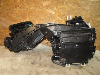 8B1820005L Корпус отопителя (печки) Porsche Cayenne PO536 2024