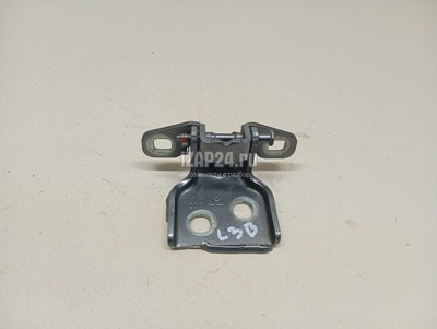 804209726R Петля двери Renault Duster 2012