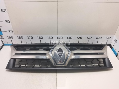 623103564R Решетка радиатора Renault Duster 2012