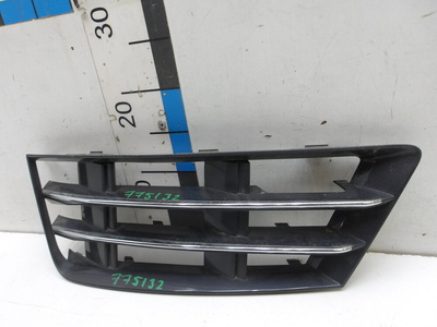 8W0807681RRN4 Решетка бампера переднего Audi A4 (B9) 2015-