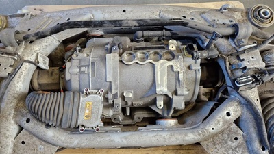 J9D375764AH Двигатель электрический задняя заднего ягуар i - pace x590 ev400 j9d3 - 75764 - ah