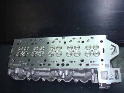 D5233 Головка блока цилиндров volvo 2 , 0d 2 , 4d v40 v50 v60 v70 c30 готова