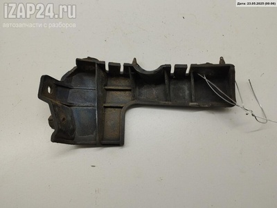 8E0807284E Кронштейн бампера переднего Audi A4 B7 (2004-2008) 2005