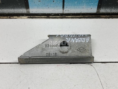 244382477R Крепление аккумулятора Renault Clio II/Symbol (1998 - 2008)