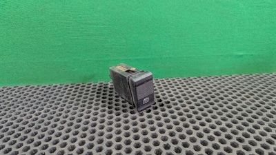 893941503B Кнопка подогрева заднего стекла Audi 100 C4 1992 893 941 503 B