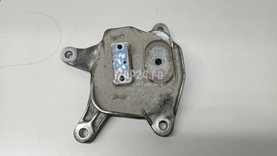 8W0399118B Кронштейн КПП VAG A4 [B9] 2015