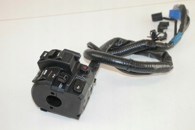 TRACER900GTMT0921 Yamaha tracer 900 gt mt 09 2024 переключатель левый