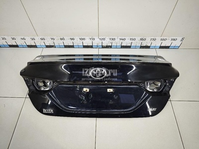 6440106F40 Крышка багажника Toyota Camry V70 2017