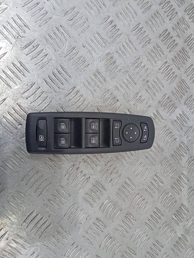 809610006R блок управления стеклоподъемниками Renault Laguna 3 поколение 2008