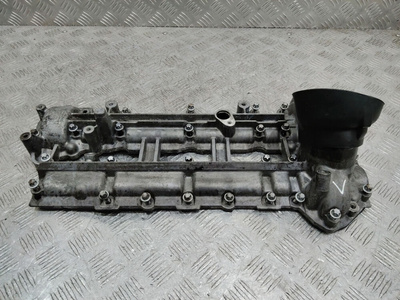 A6420101630 клапанная крышка левая Mercedes-Benz S W221 2008