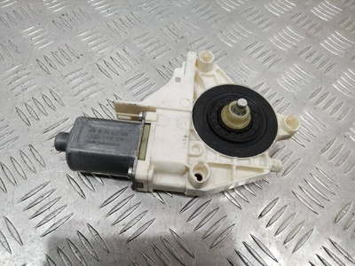 0130822331 моторчик стеклоподъемника передний правый Renault Laguna 3 поколение 2010