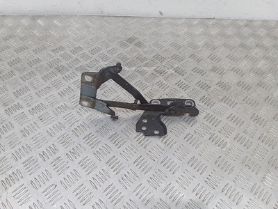 A1668800028 петля капота левая Mercedes-Benz GL X166 2014
