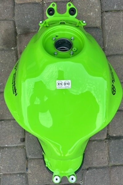 043 Kawasaki ninja 650 2020 - бачёк топлива