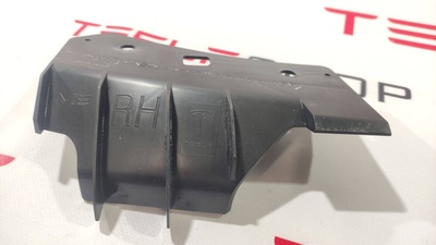 108417000B кронштейн крепления бампера переднего Tesla Model 3 2022 1084170-00-B