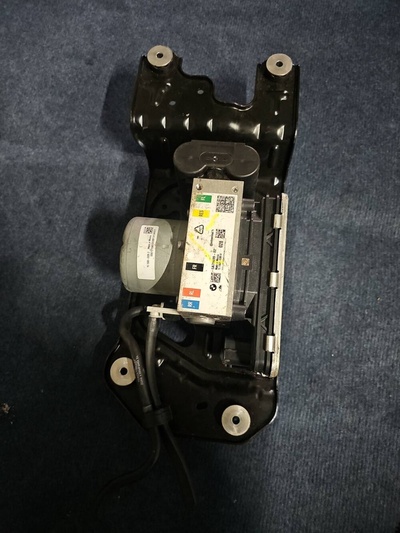 5A70699 Компрессор пневмоподвески BMW X5 G05 2024