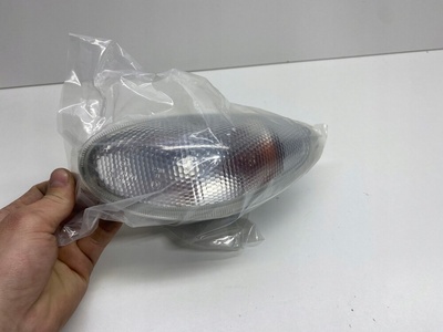 60510905EAAA Suzuki gsx 600f 750f kierunowskaz