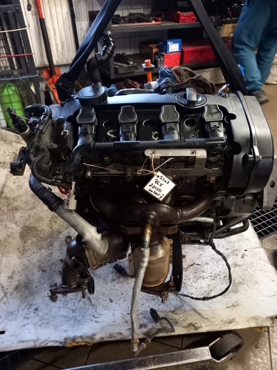 Двигатель blx 2.0 fsi volkswagen гольф v 2005 года