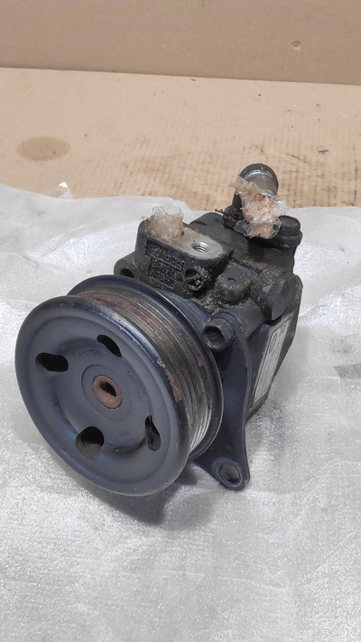 BH423A696BA насос гур насос 4.4 range rover l322