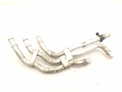 LR013667 Трубка системы охлаждения Land Rover Discovery 4 L319 , LR021657