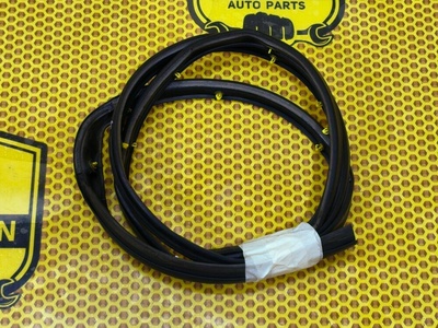 80830JD00C Уплотнитель кузовной Nissan Qashqai J10 2012