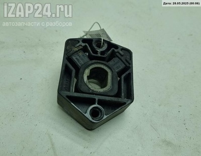1u0121367 Кронштейн крепления Skoda Fabia mk2 (5J) 2007