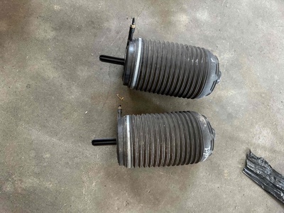 95b616002g Пневмоподушка подвески Porsche Macan I рестайлинг 2 (2021—2023) 2023 , 95b616001g