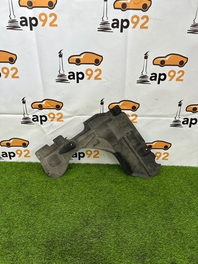 4H0825213E Облицовка днища Audi A8 D4 2015