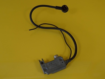 Усилитель блок управления антенный volkswagen passat b5 1h0035551 nr44
