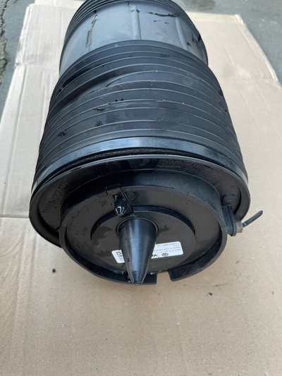 4M4616001E Volkswagen oe подушка