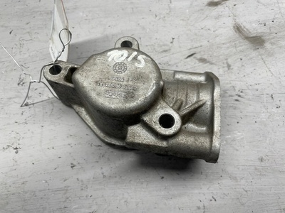 CM5E9B274EE Крепление ТНВД Ford Focus 3 restailing 2015 CM5E-9B274-EE
