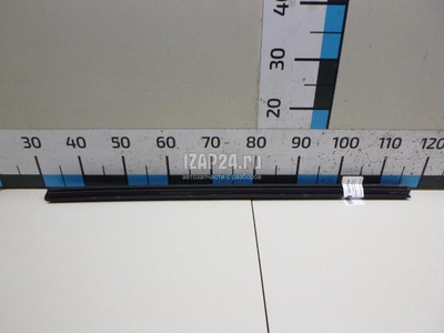 6817105051 Уплотнитель (внутри) Toyota Avensis II (2003 - 2008)