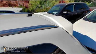 990E068L05000 Спойлер кровельная заднего верхний suzuki свифт оригинал
