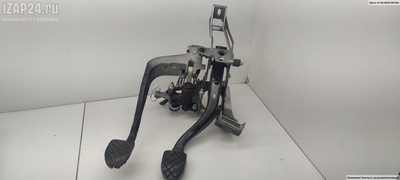 8D1721117D Узел педальный Audi A4 B5 (1994-2001) 1999