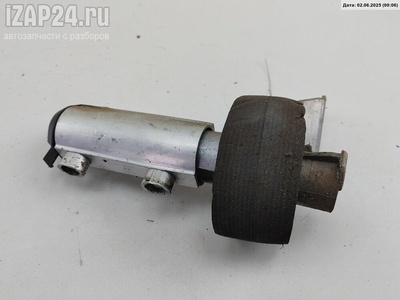 8A0807331A Кронштейн бампера заднего Лев. Audi 80 B4 (1991-1996) 1992