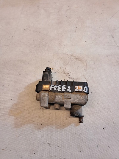 6NW009483 Регулятор блок управления турбокомпрессоры land rover freelander ii 2.2d