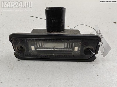 1J6943021 Подсветка номера Volkswagen Phaeton 2003
