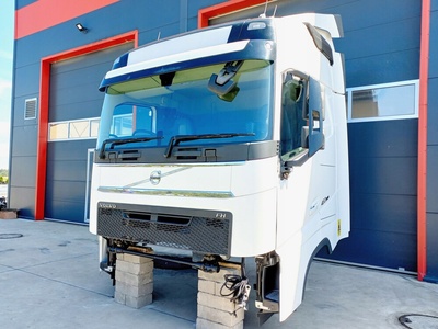 KABINAFH4Kompletna Комплект кабина volvo fh 4 капот спойлеры wywrot продление профильными ступенями 2019r