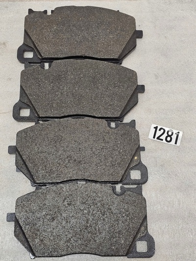4K0698151AE колодки audi rs6 rs7 c8 sq7 rsq8 urus 4m керамика передняя передняя oem
