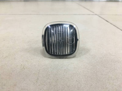 1U0949127C Повторитель на крыло Skoda Skoda Rapid 2012-2020