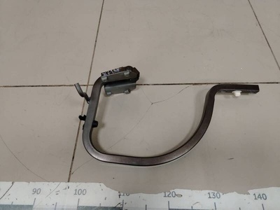 5C6827301E Петля крышки багажника Volkswagen Volkswagen Jetta (5K) 2011>