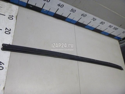 80839JG000 Уплотнитель двери Nissan X-Trail (T31) (2007 - 2014)