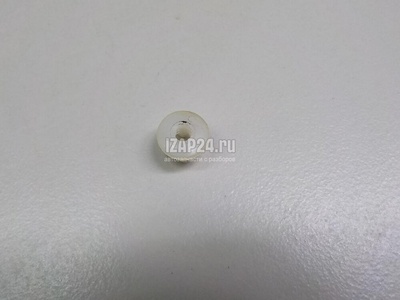 67898U7400 Крепеж (клоп) Nissan X-Trail (T31) (2007 - 2014)