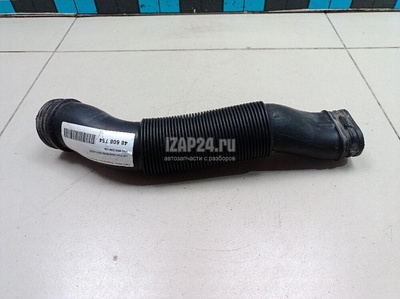 6R0129618B Патрубок воздушного фильтра VAG Roomster (2006 - 2015)