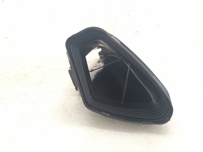 4G0129624D Воздухозаборник Audi A6 C7