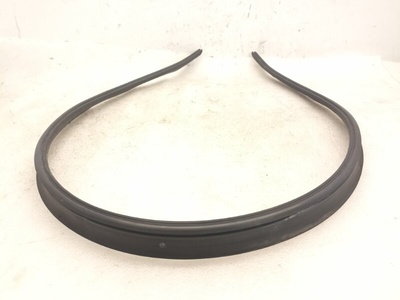 51767255802 Уплотнитель капота BMW 3-Series F30 2012 , 7255802