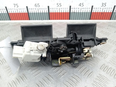 4B0827565J Ручка крышки багажника Audi A6 C5 (1997-2005) 1999 ,