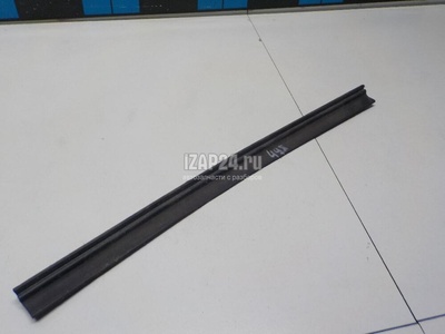 51762990317 Уплотнитель двери BMW X1 E84 (2009 - 2015)