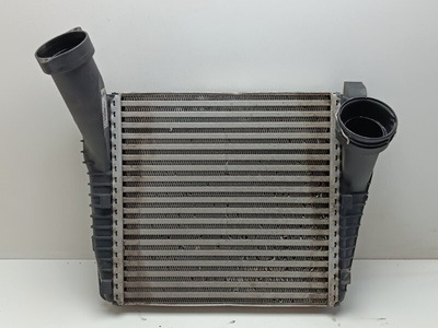 7L6145803D интеркулер Volkswagen Touareg 2 NF