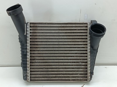 7L6145803D интеркулер Volkswagen Touareg 2 NF