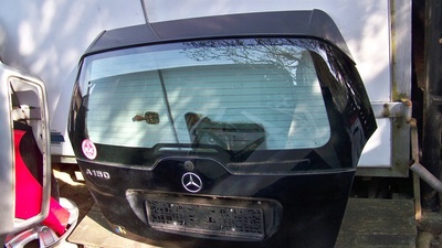 W169 klapa bagażnika Мерседес а w169 2008 год крышка багажника задняя багажника